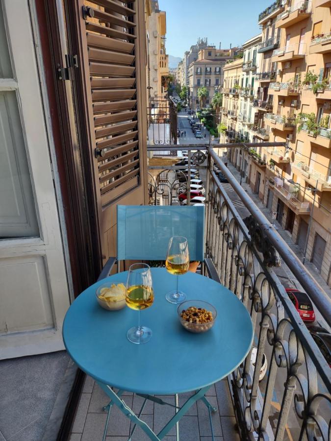 Central Apartment a due passi dal porto Palermo Esterno foto