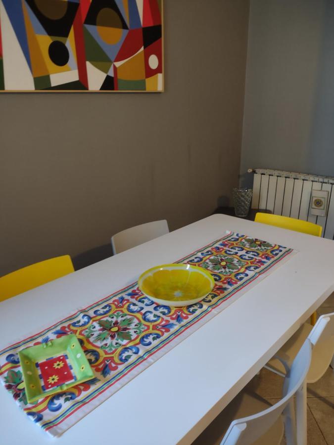 Central Apartment a due passi dal porto Palermo Esterno foto