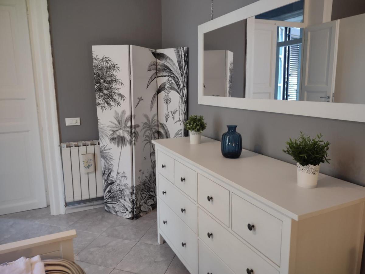 Central Apartment a due passi dal porto Palermo Esterno foto