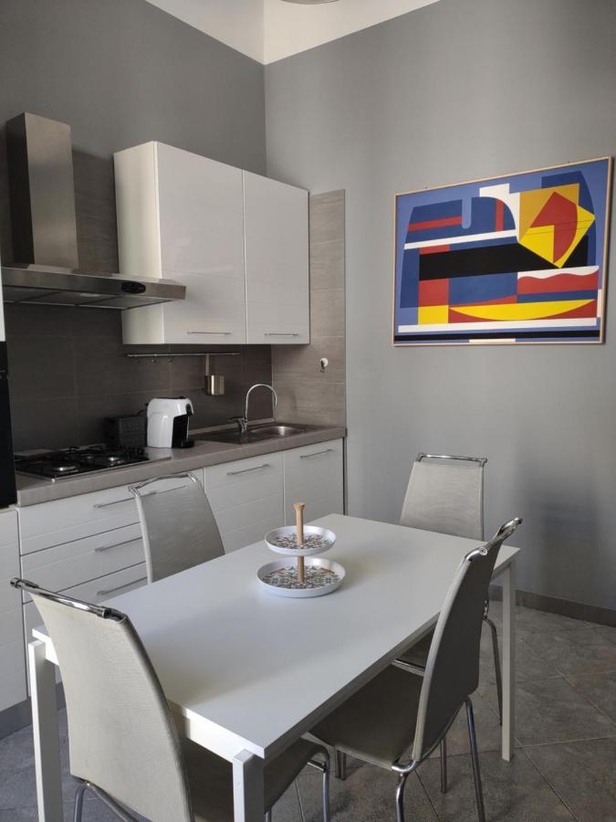 Central Apartment a due passi dal porto Palermo Esterno foto