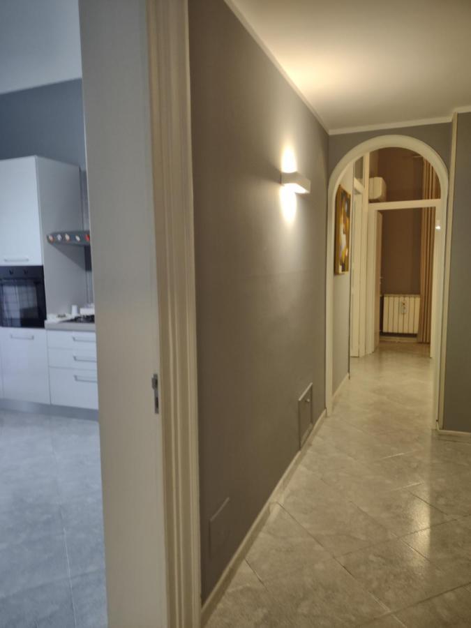 Central Apartment a due passi dal porto Palermo Esterno foto